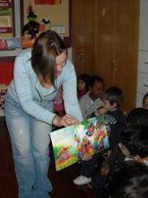 Lettura di un libro in lingua straniera